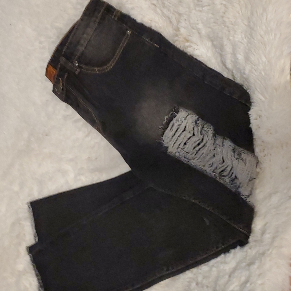 ***Ripped Denim Jeans